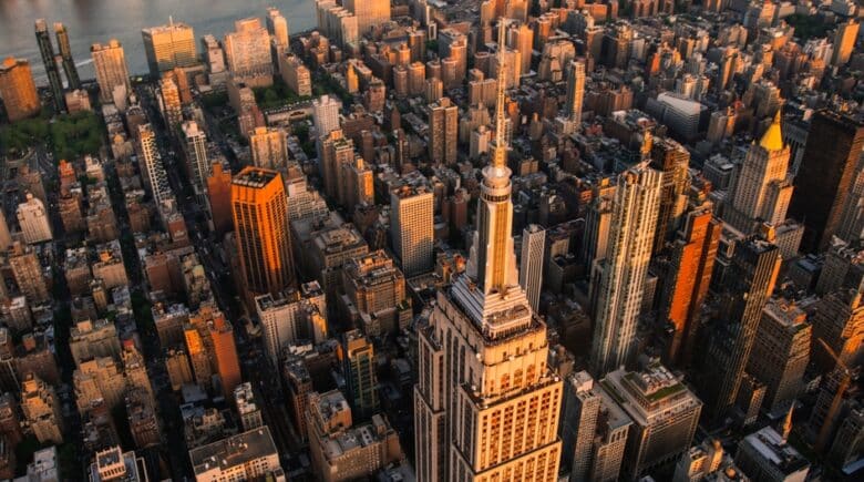 elicopter Photo of an Architectural Wonder in Midtown Manhattan
