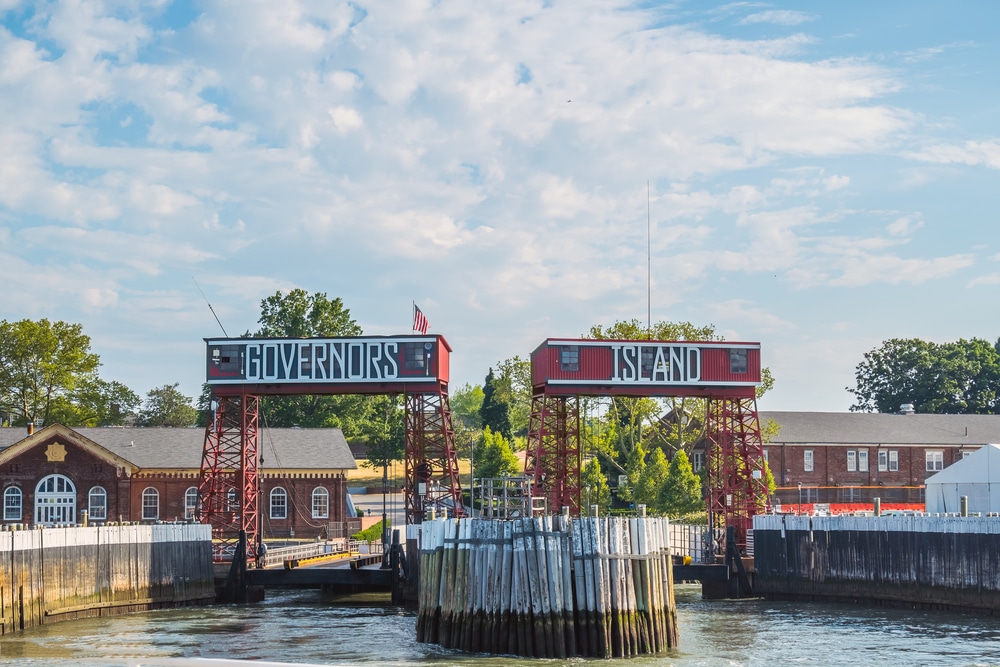 Governors Island: Ferry Entrance