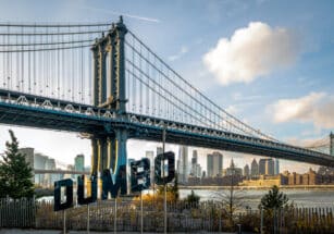 Manhattan,Bridge,And,Dumbo,Sign,-,New,York,,Usa