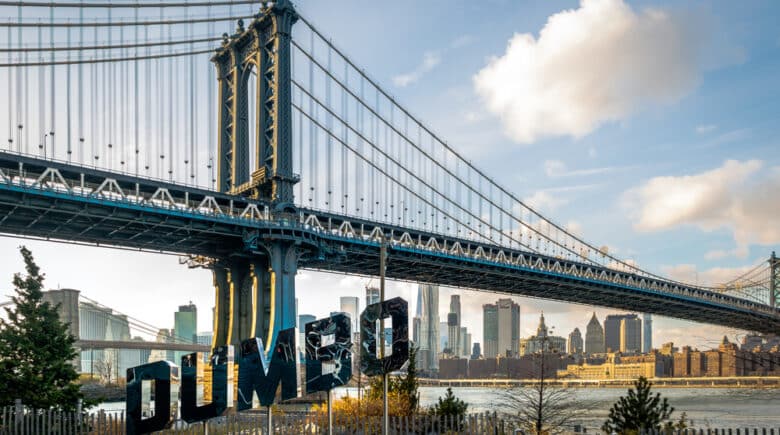 Manhattan,Bridge,And,Dumbo,Sign,-,New,York,,Usa