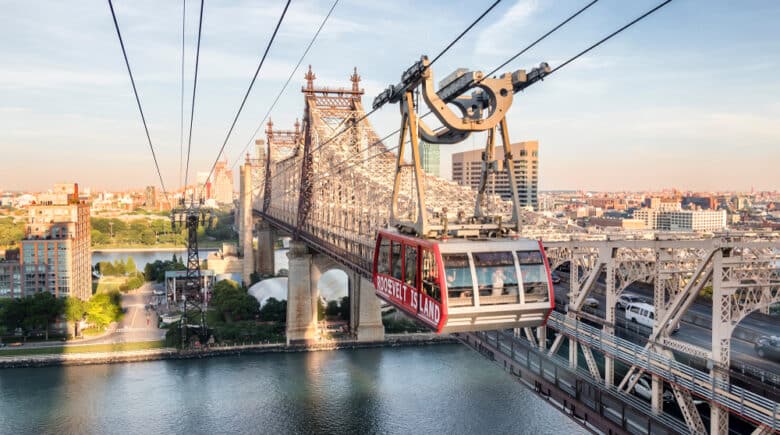 Views from Roosevelt Island cable tram car