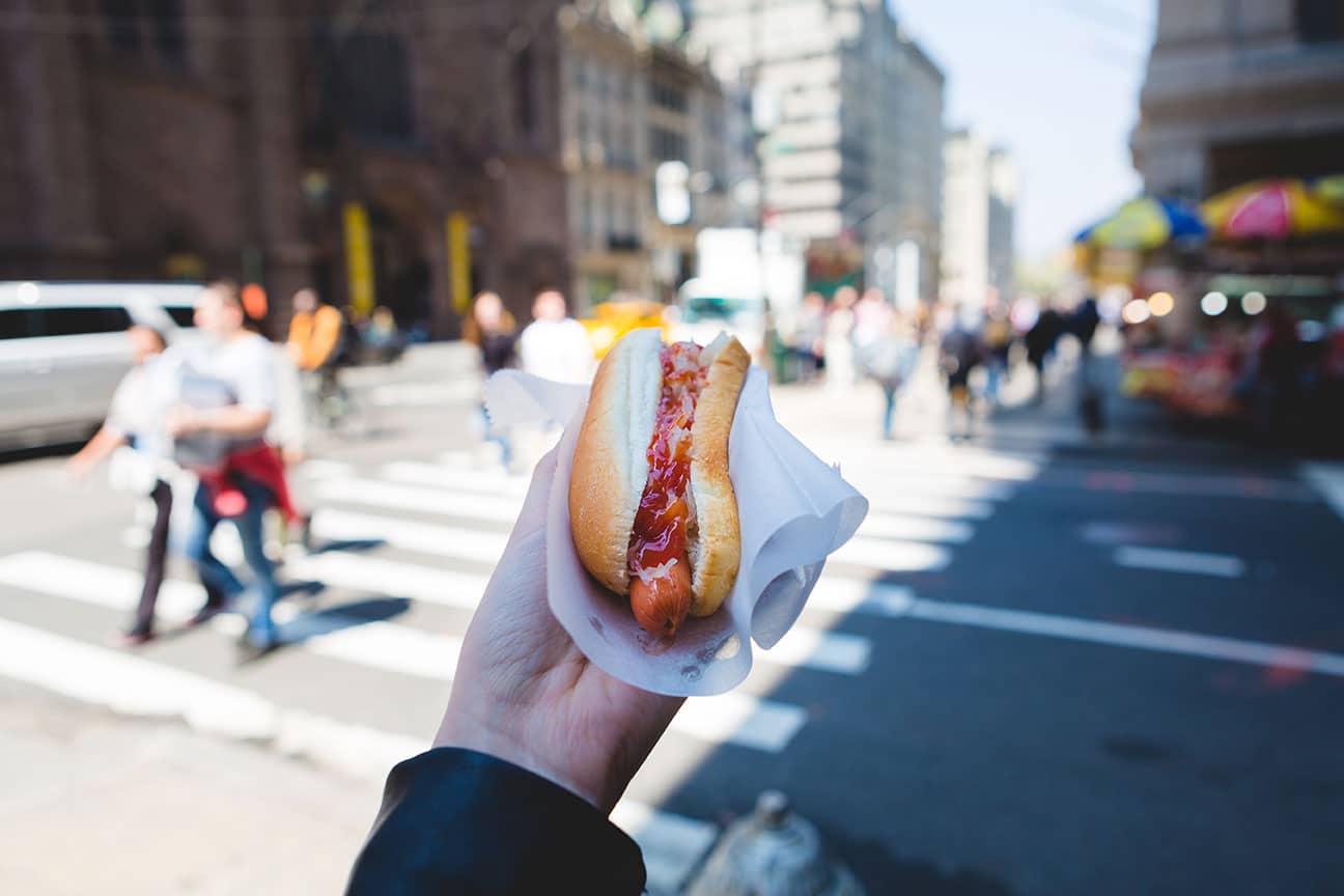 hot-dog-in-manhattan