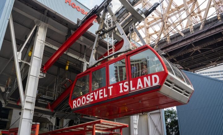 Roosevelt Tramway Cable Car in Roosevelt Island