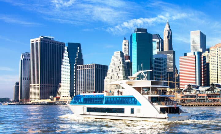 Discover the New York City Skyline from Water on NYC Cruises