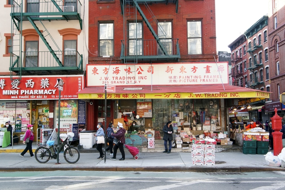 Manhattan Chinatown street view