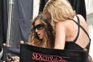 Kim Cattrall and Sarah Jessica Parker on set of new Sex and the City 2 movie