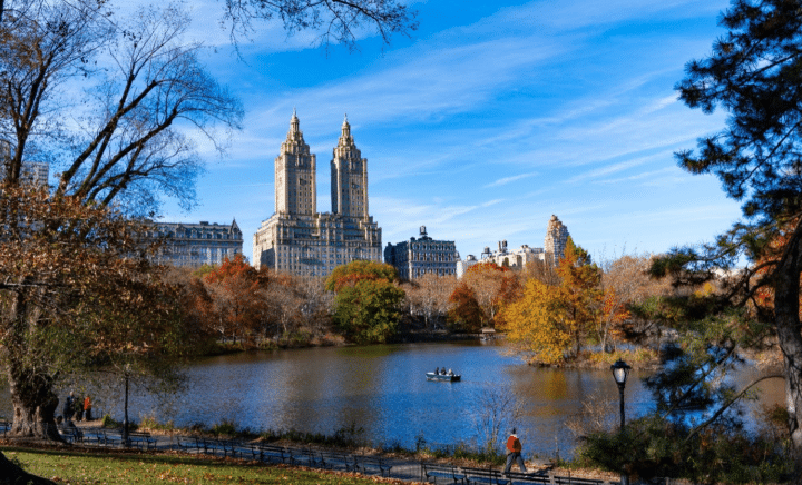 Central Park, a top-rated park in Manhattan visitors’ guide.