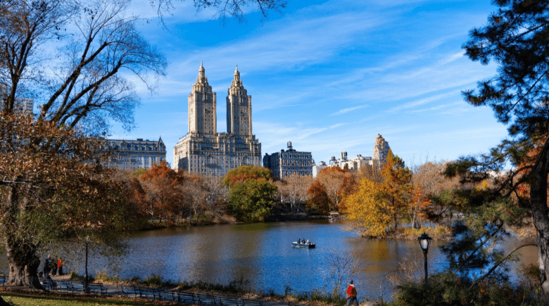 Central Park, a top-rated park in Manhattan visitors’ guide.