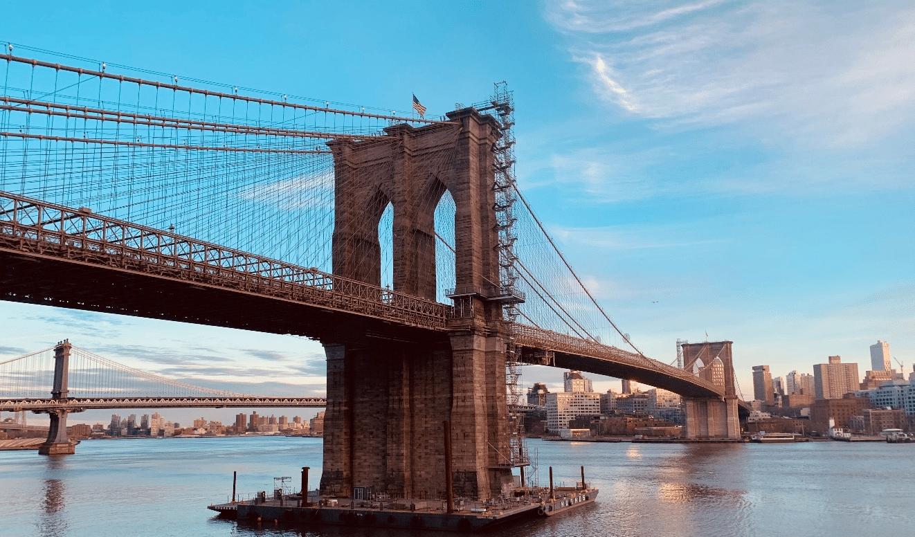 A shot of the Brooklyn Bridge