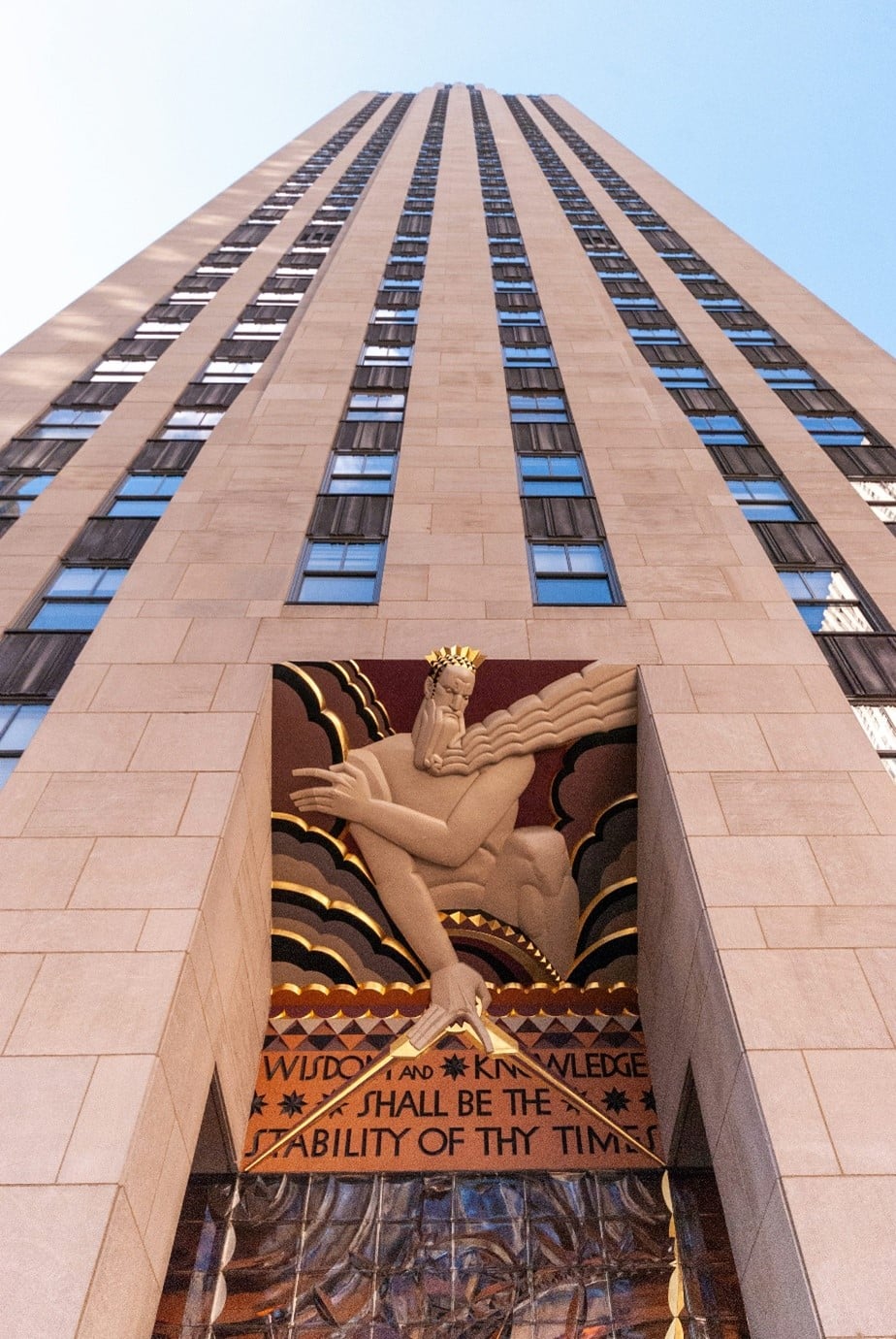 Large building with statue seen during a one-day sightseeing tour