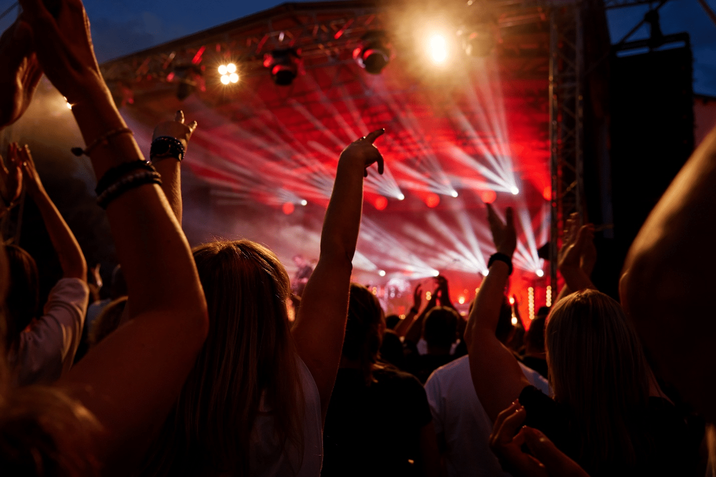 People at a concert during a small group tour in New York City