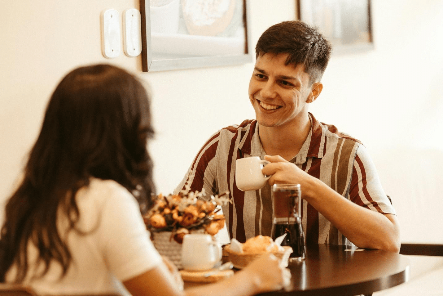 A picture of a couple having breakfast