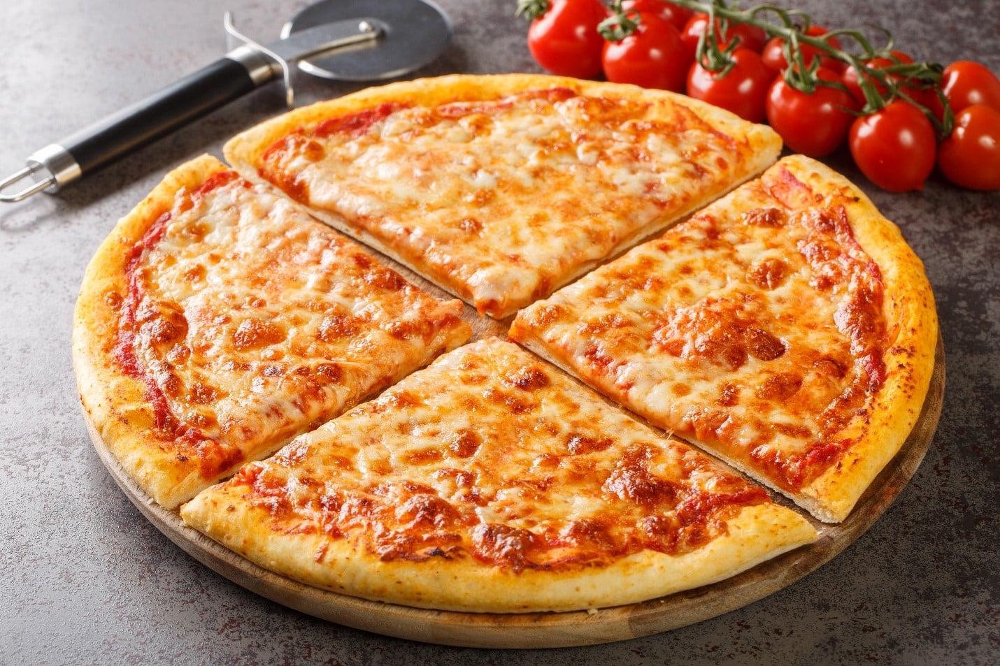 A plain pizza seen during a city trip to New York