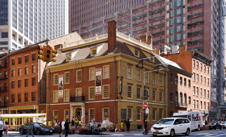 Historic exterior of Fraunces Tavern, one of NYC’s most haunted bars