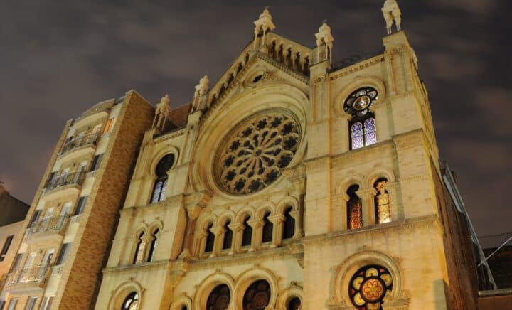 A picture of the Eldridge Street Synagogue