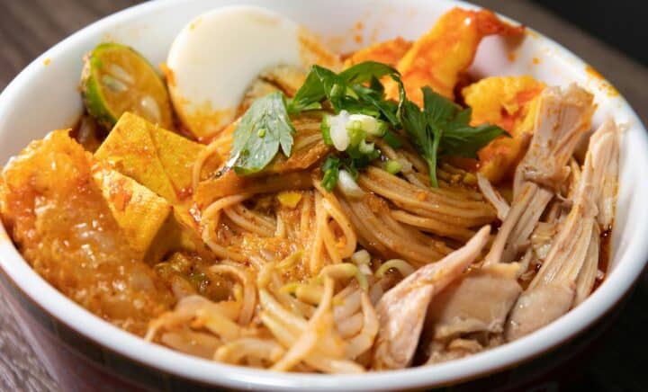 A picture of curry laksa